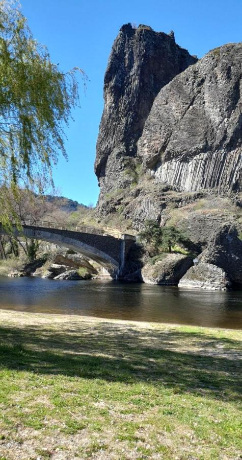 La Bourzede Daire Langeac Dış mekan fotoğraf